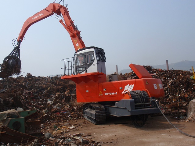 抓鋼機(jī).jpg 抓鋼機(jī).jpg