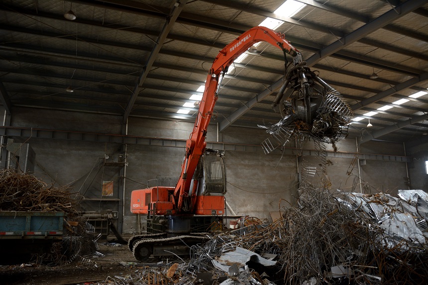 抓鋼機.jpg 抓鋼機.jpg