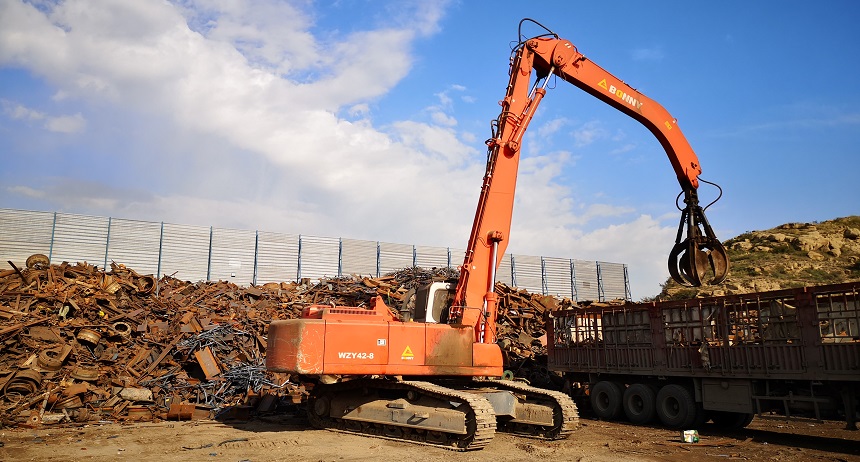 抓鋼機(jī).jpg 抓鋼機(jī).jpg