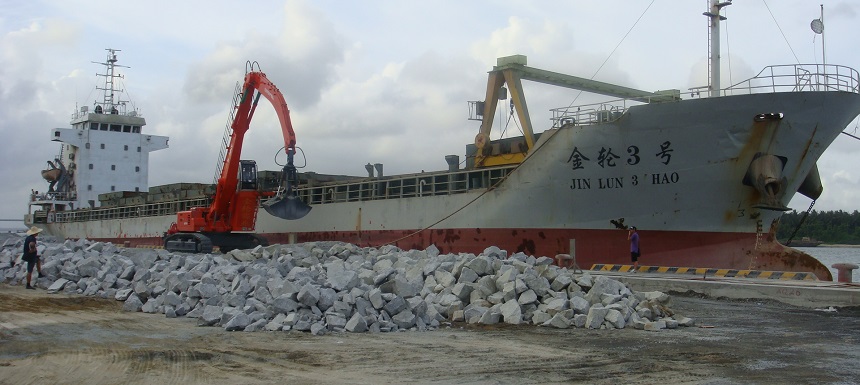 貝殼抓料機(jī).jpg 貝殼抓料機(jī).jpg