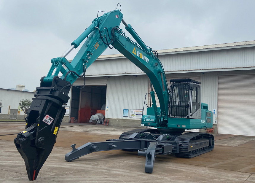 報(bào)廢汽車(chē)拆解機(jī).png 報(bào)廢汽車(chē)拆解機(jī).png