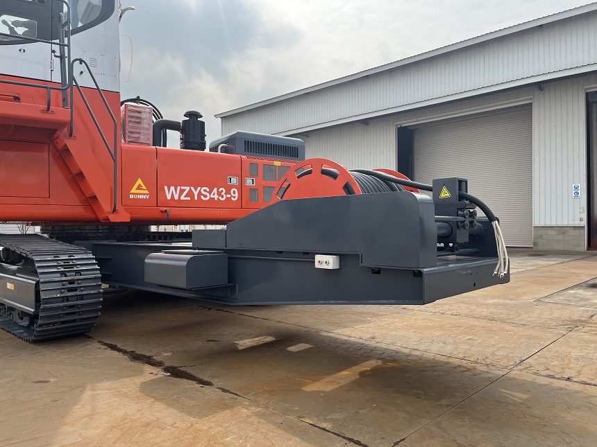 雙動力抓鋼機結(jié)構(gòu)細節(jié)圖.jpg 雙動力抓鋼機結(jié)構(gòu)細節(jié)圖.jpg