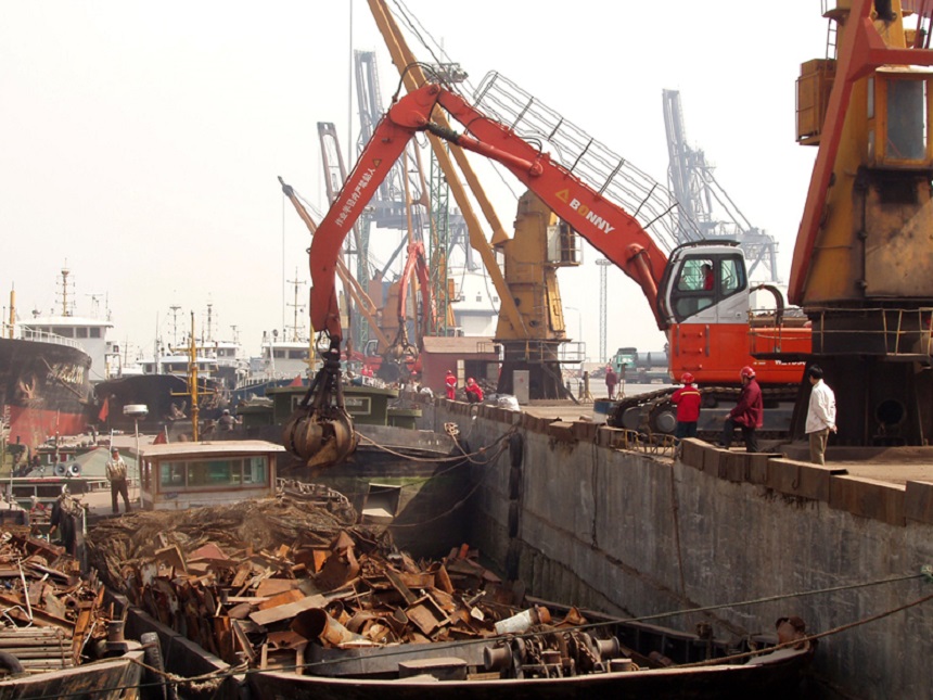 電動(dòng)抓鋼機(jī).jpg 電動(dòng)抓鋼機(jī).jpg