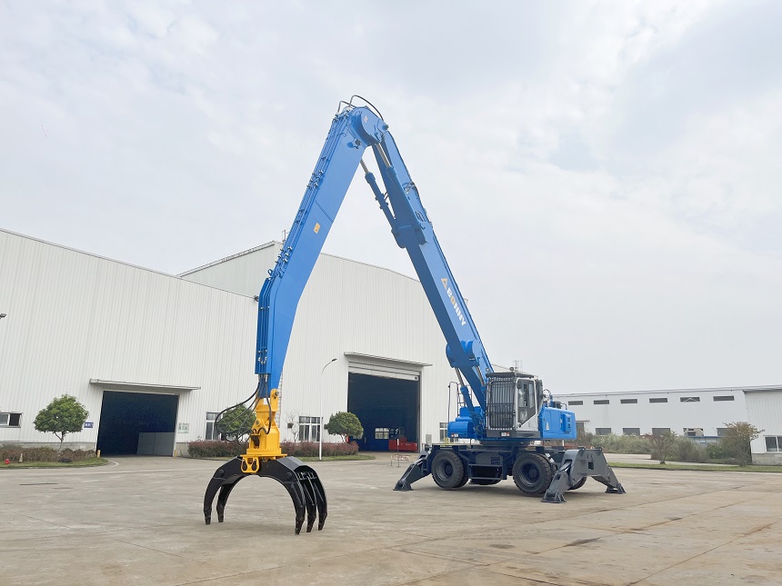 抓料機.jpg 抓料機.jpg