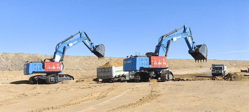 挖掘機(jī).png 挖掘機(jī).png